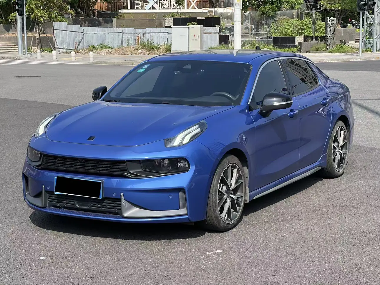 Lynk & Co 03