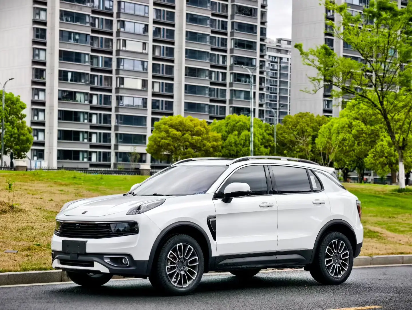 Lynk & Co 01