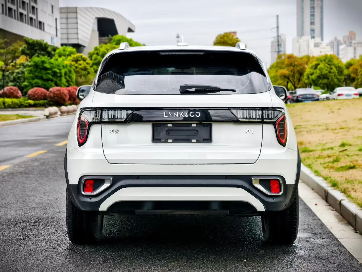 Lynk & Co 01
