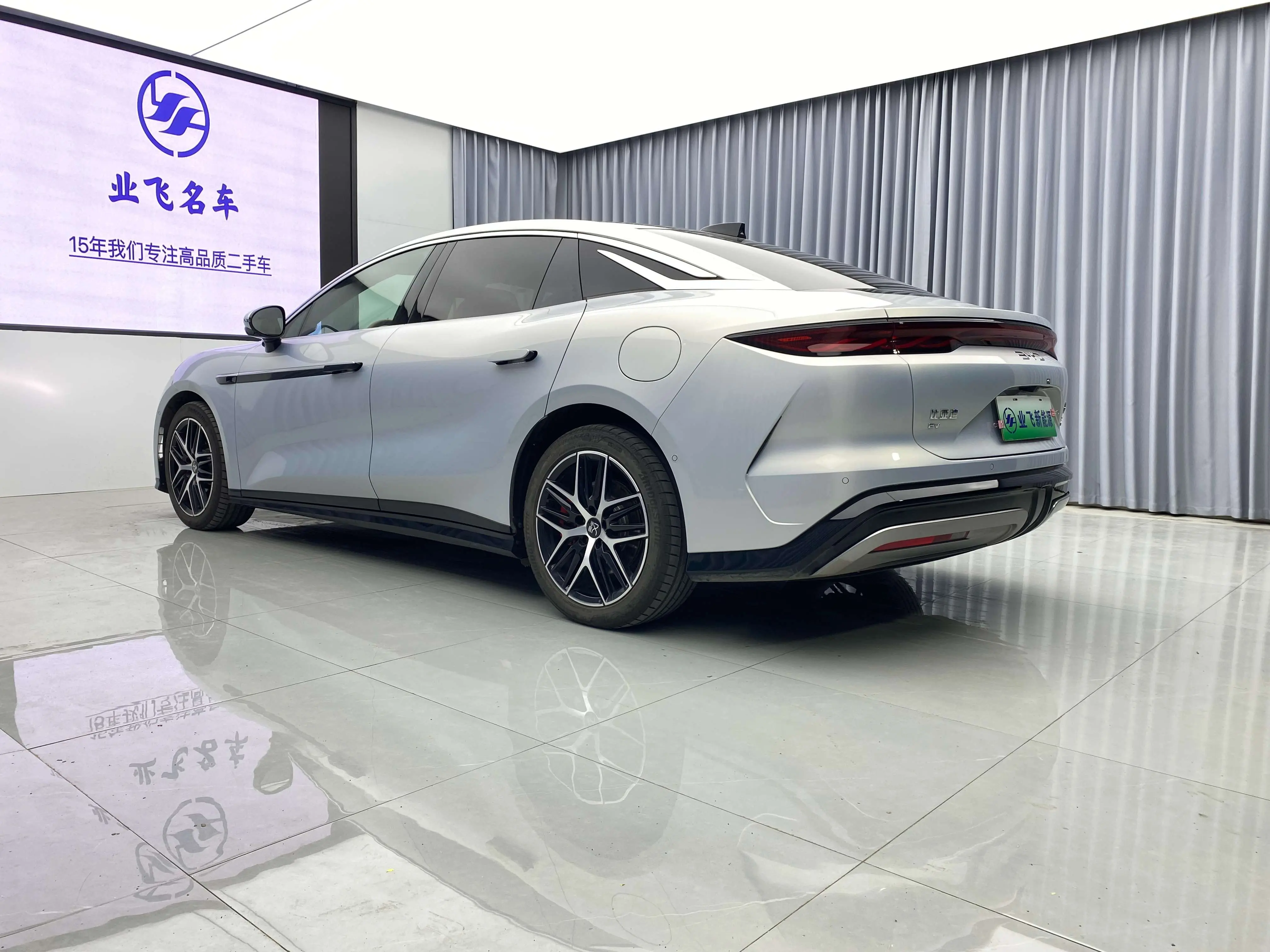 BYD Han L EV