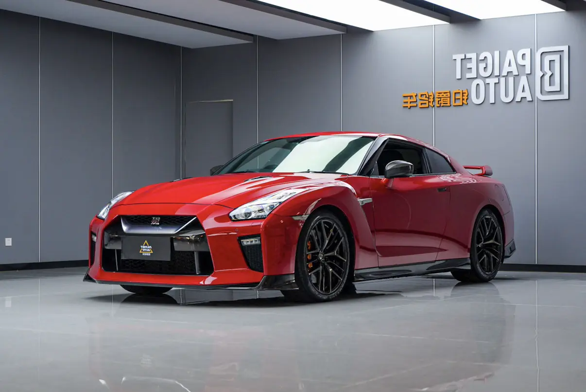 Nissan GT-R