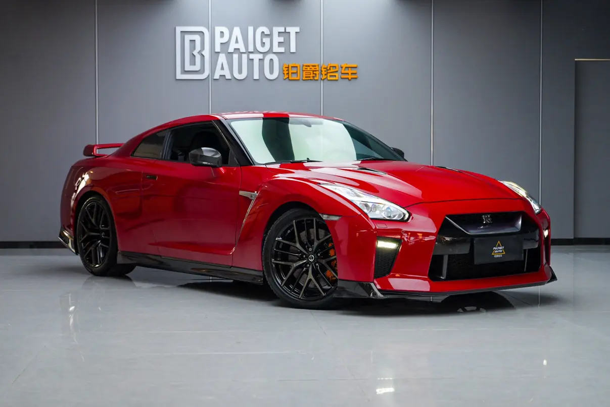 Nissan GT-R