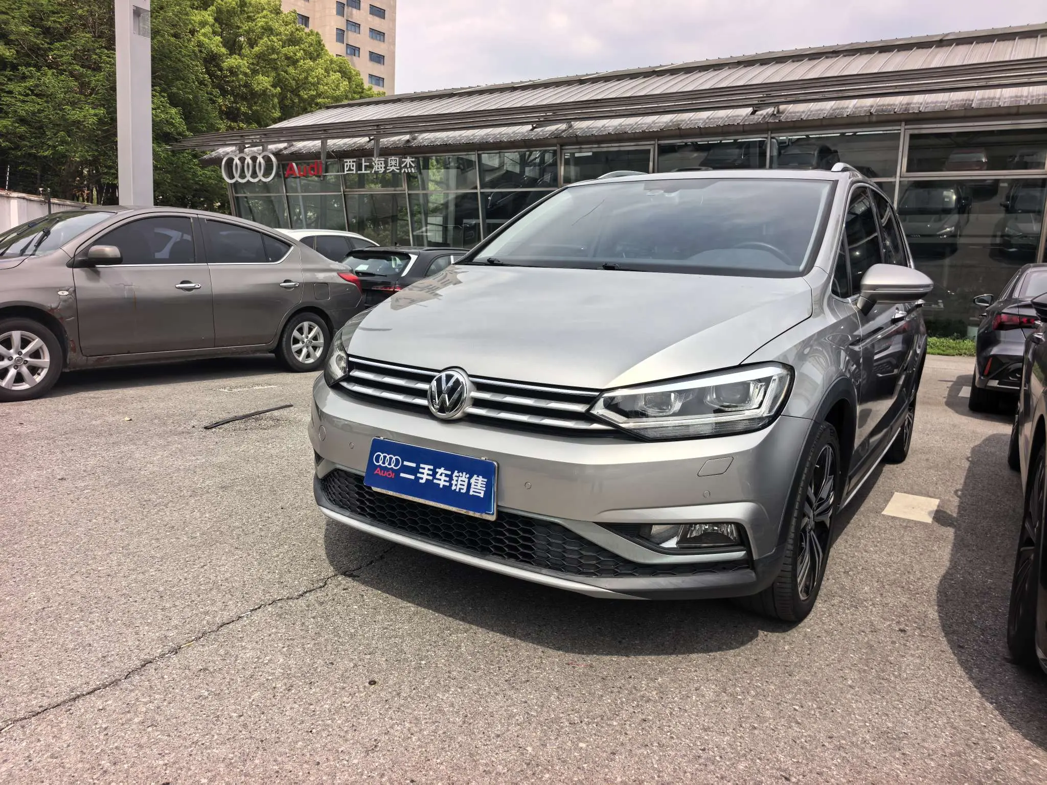 Volkswagen Touran L