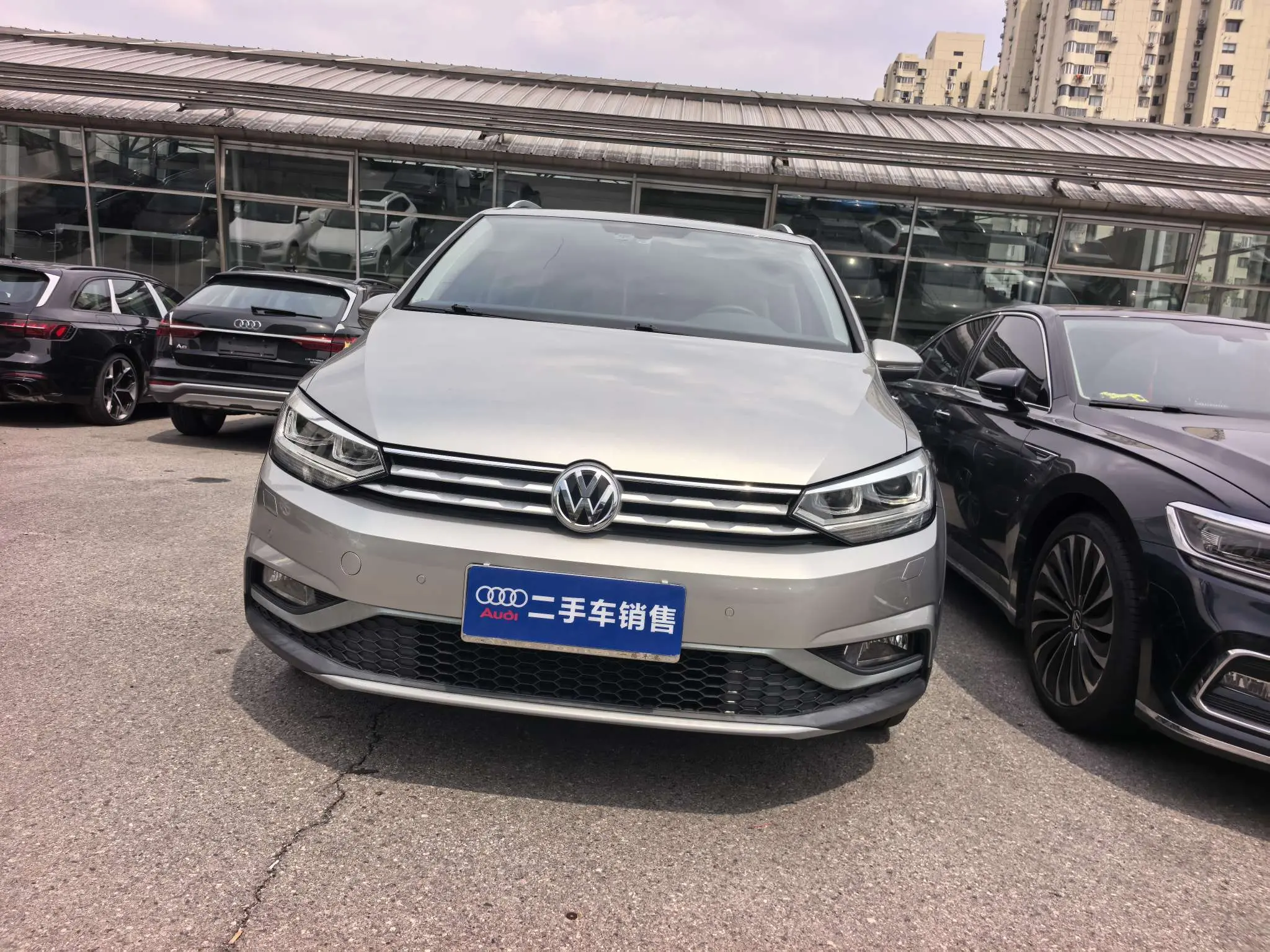 Volkswagen Touran L