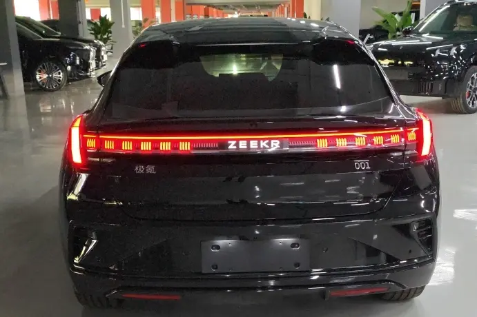 ZEEKR 001