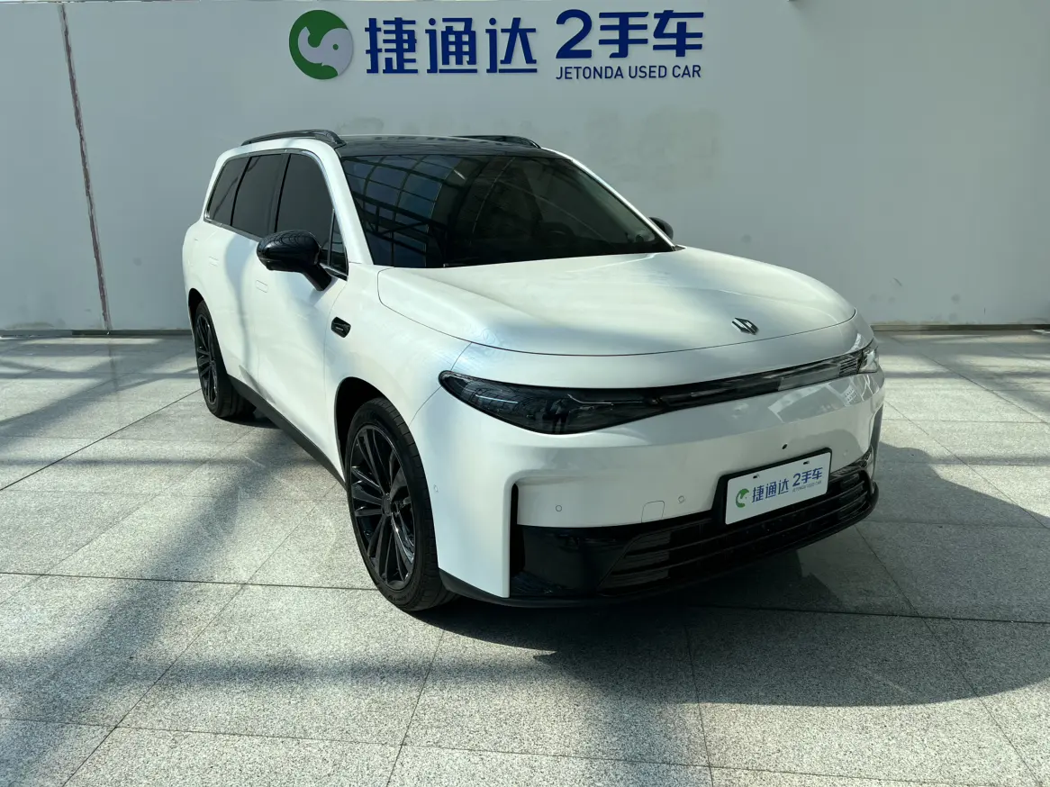 Leapmotor C16