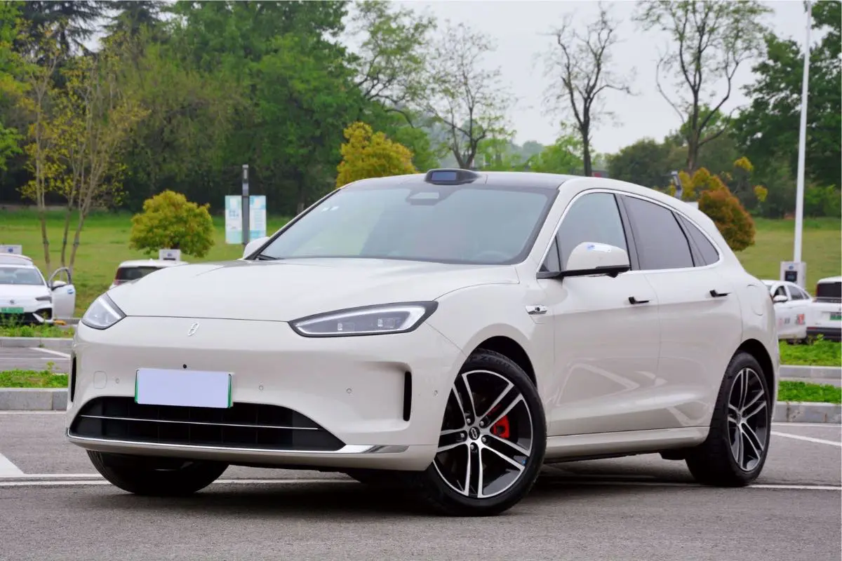 AITO M5