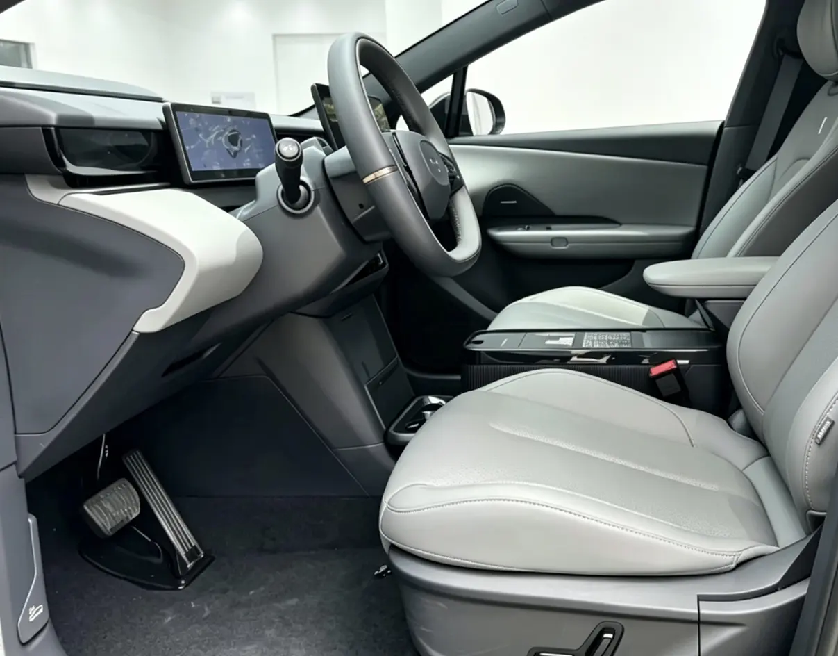 Lynk & Co Z20