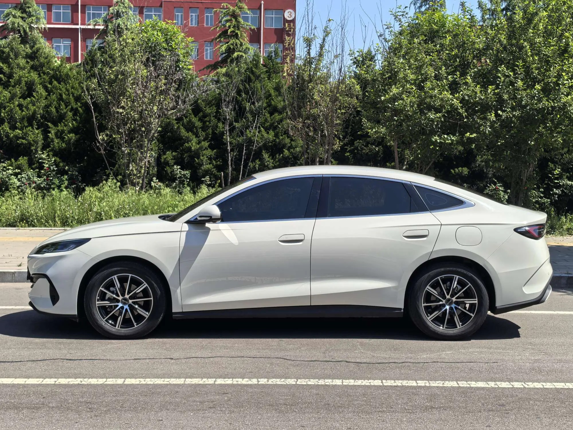 BYD Seal 06DM