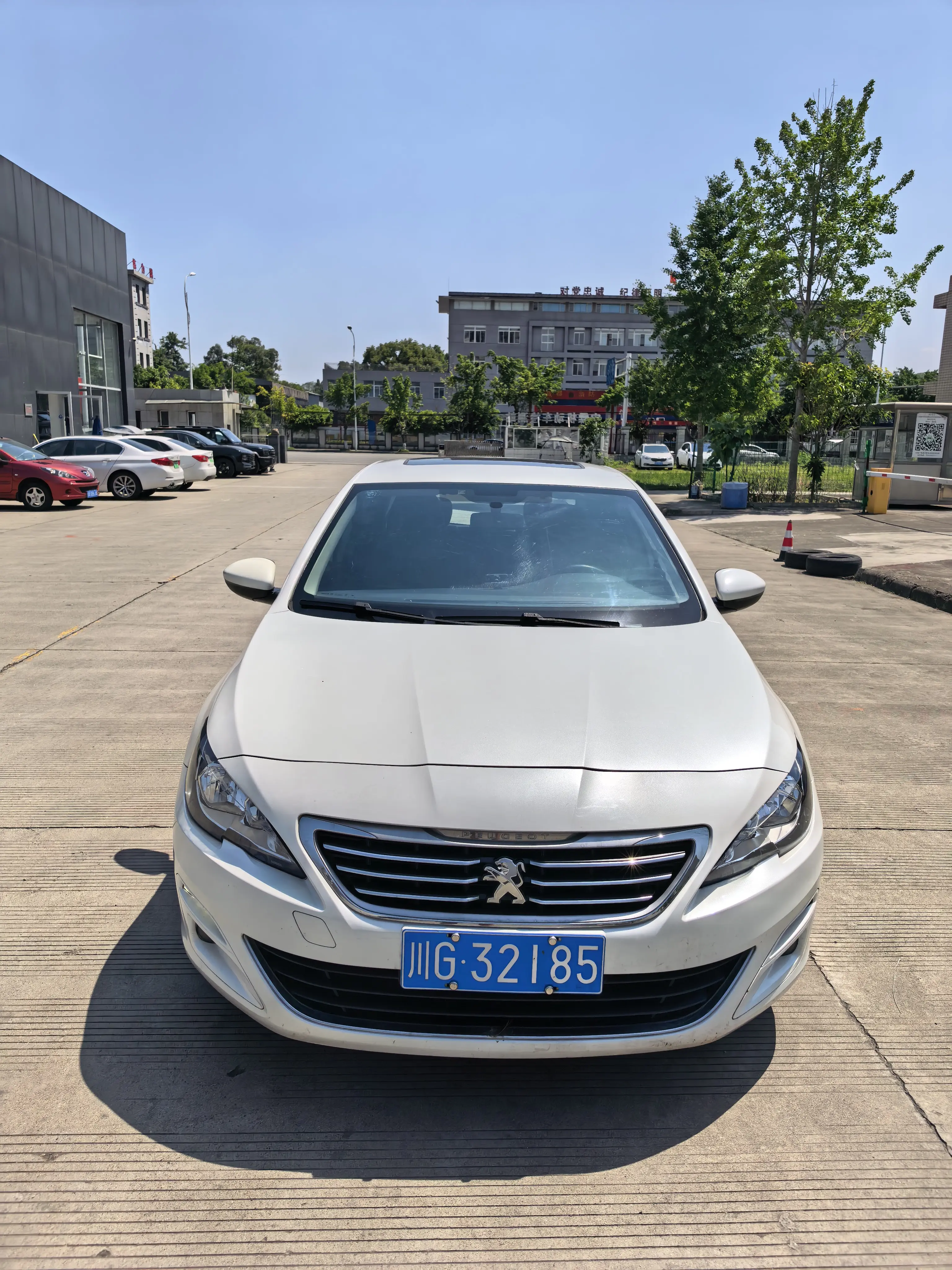 Peugeot 408