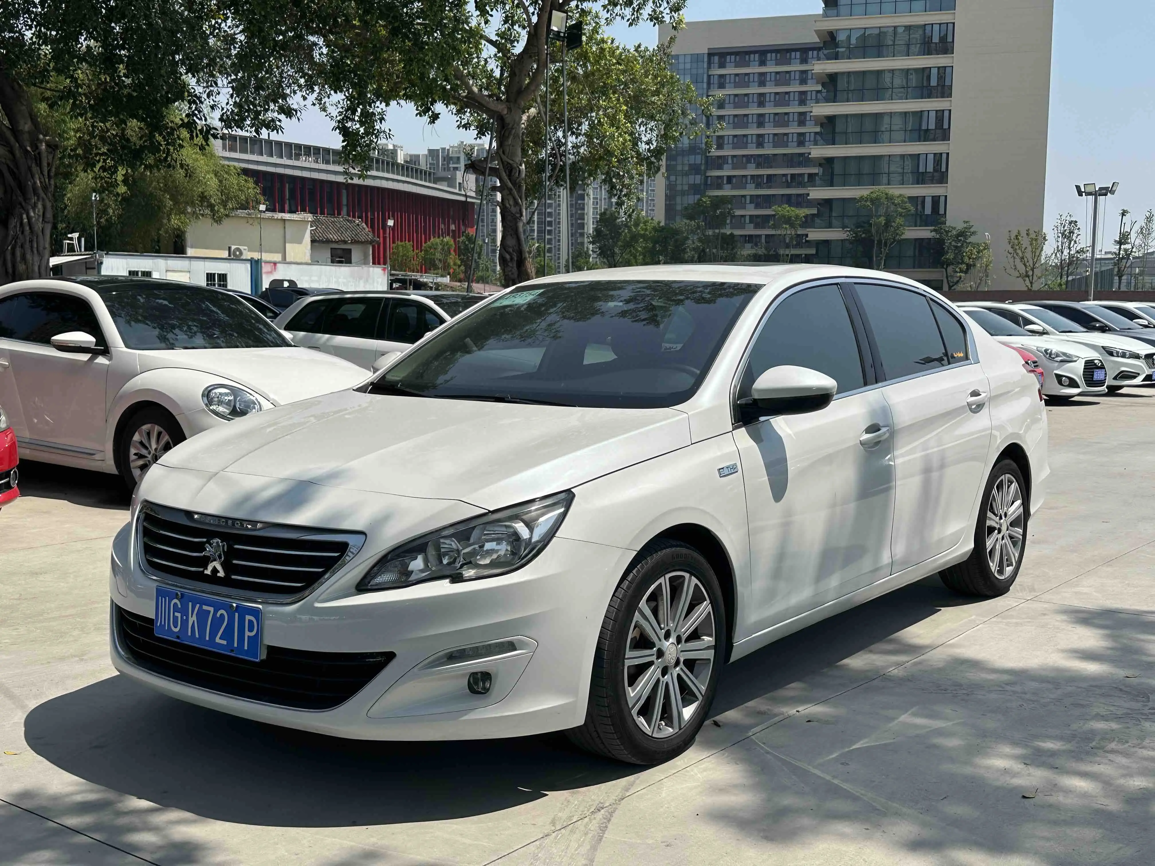 Peugeot 408