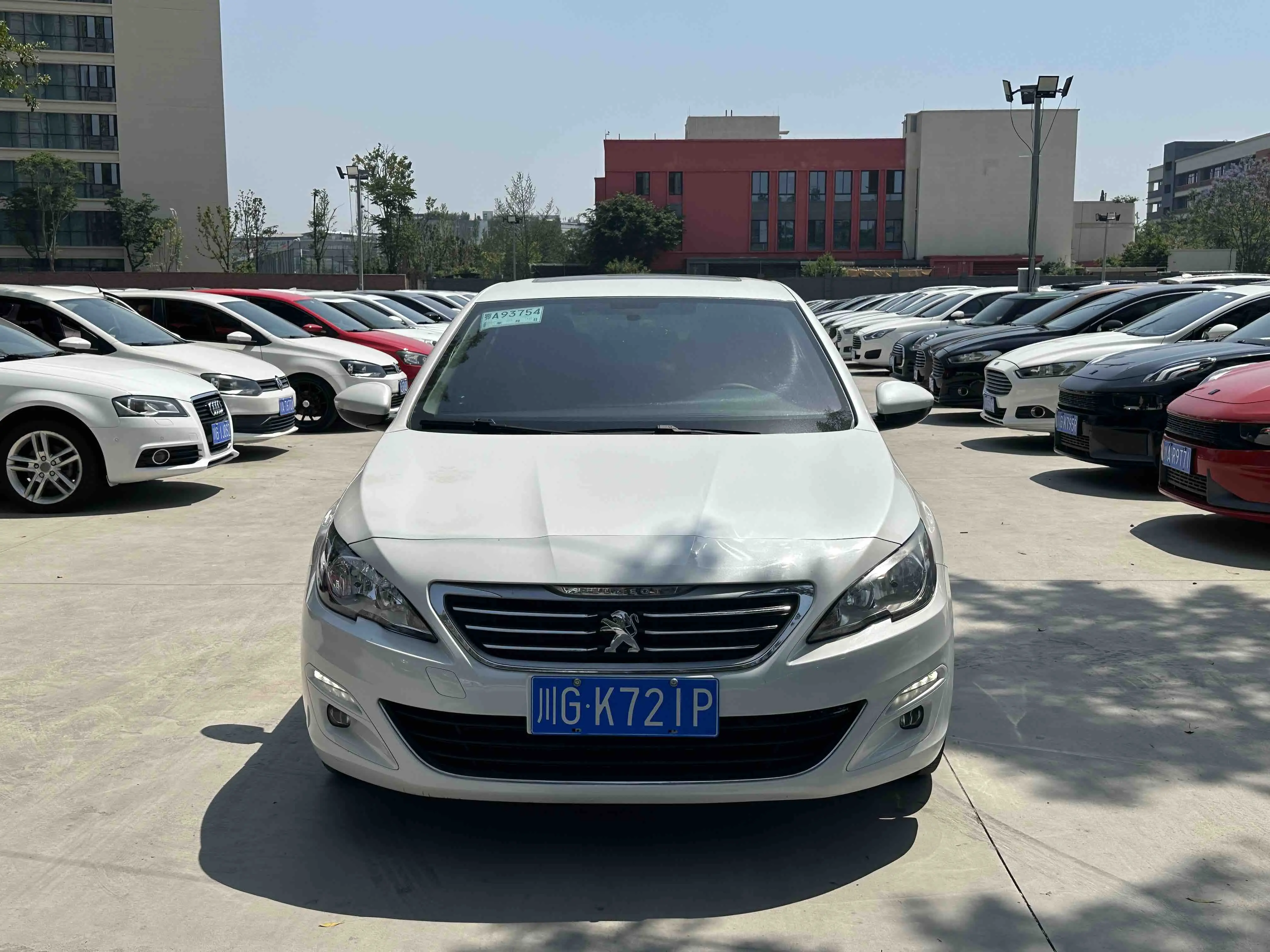 Peugeot 408