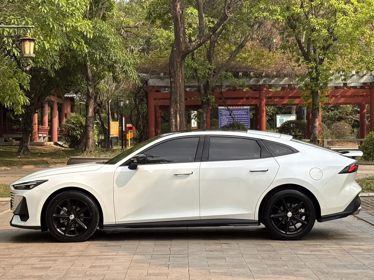 Changan UNI-V