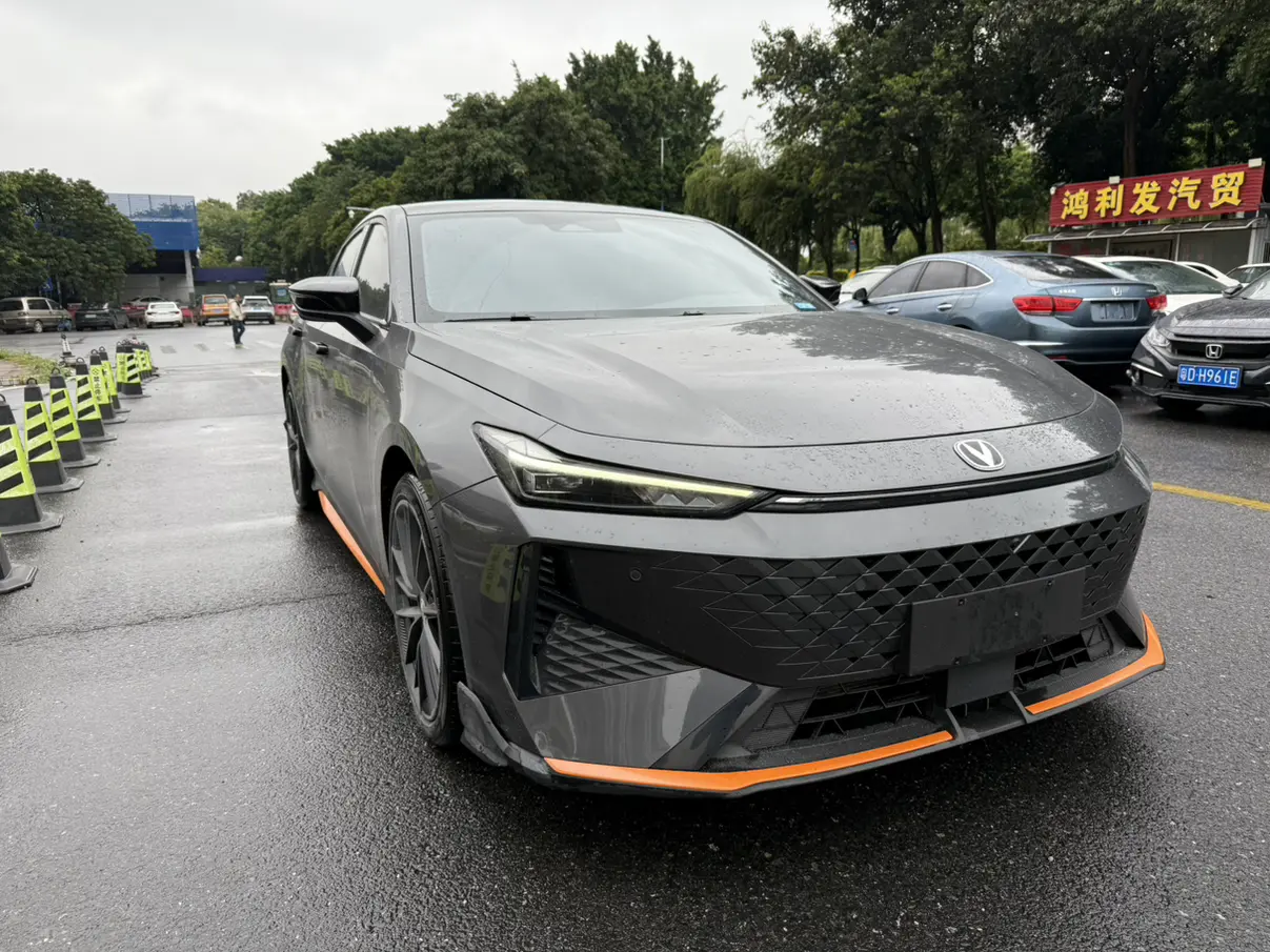 Changan UNI-V