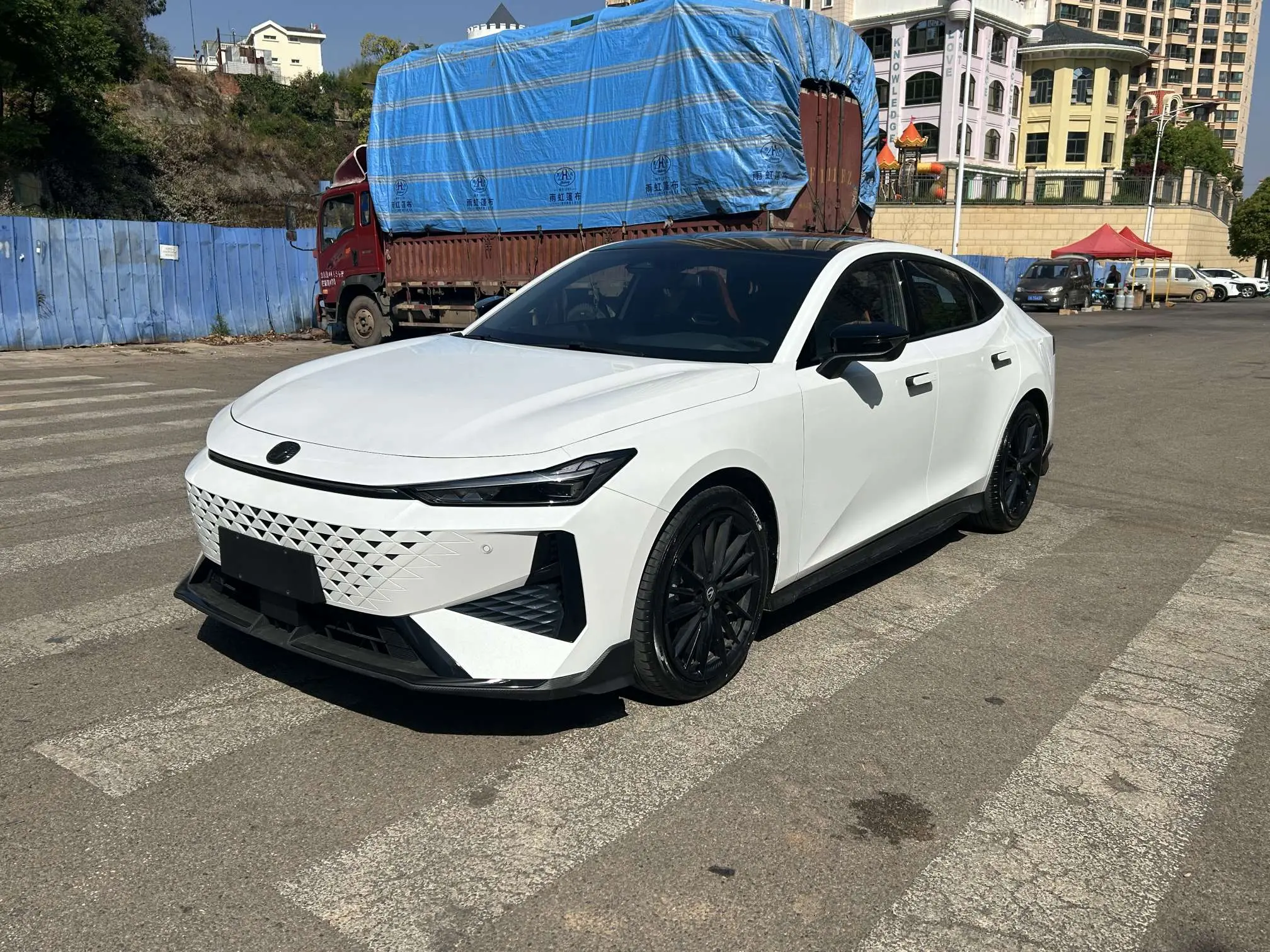 Changan UNI-V