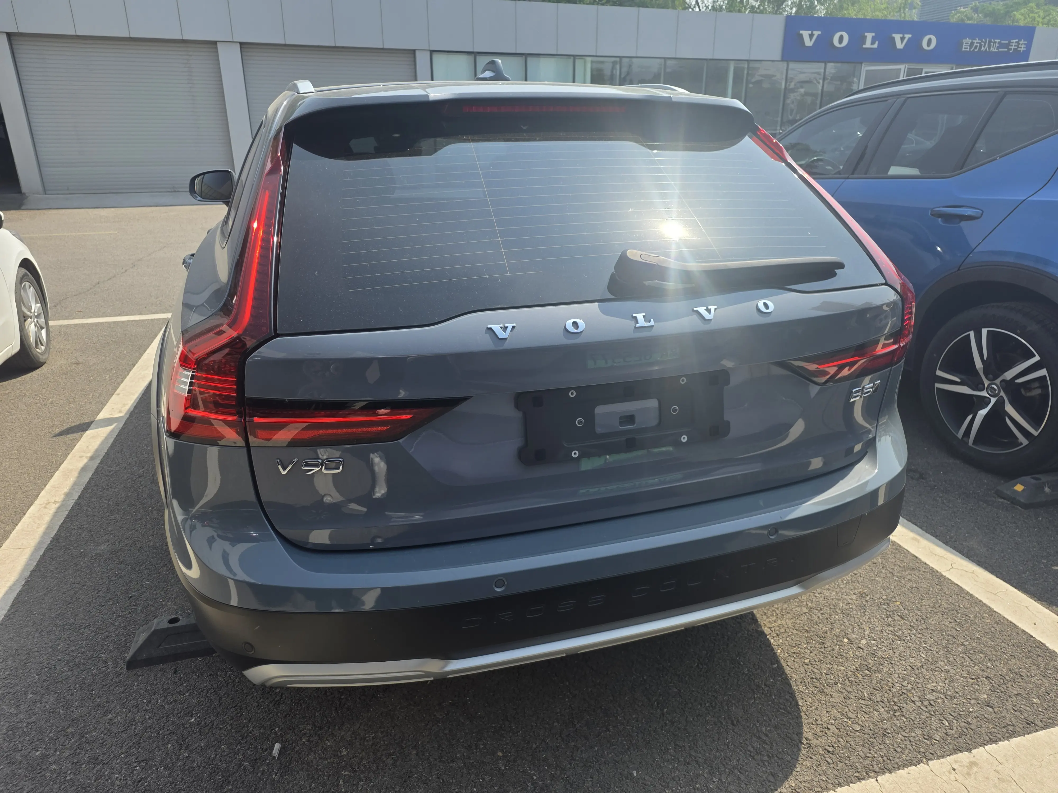 Volvo V90