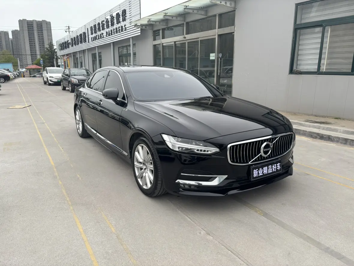 Volvo S90