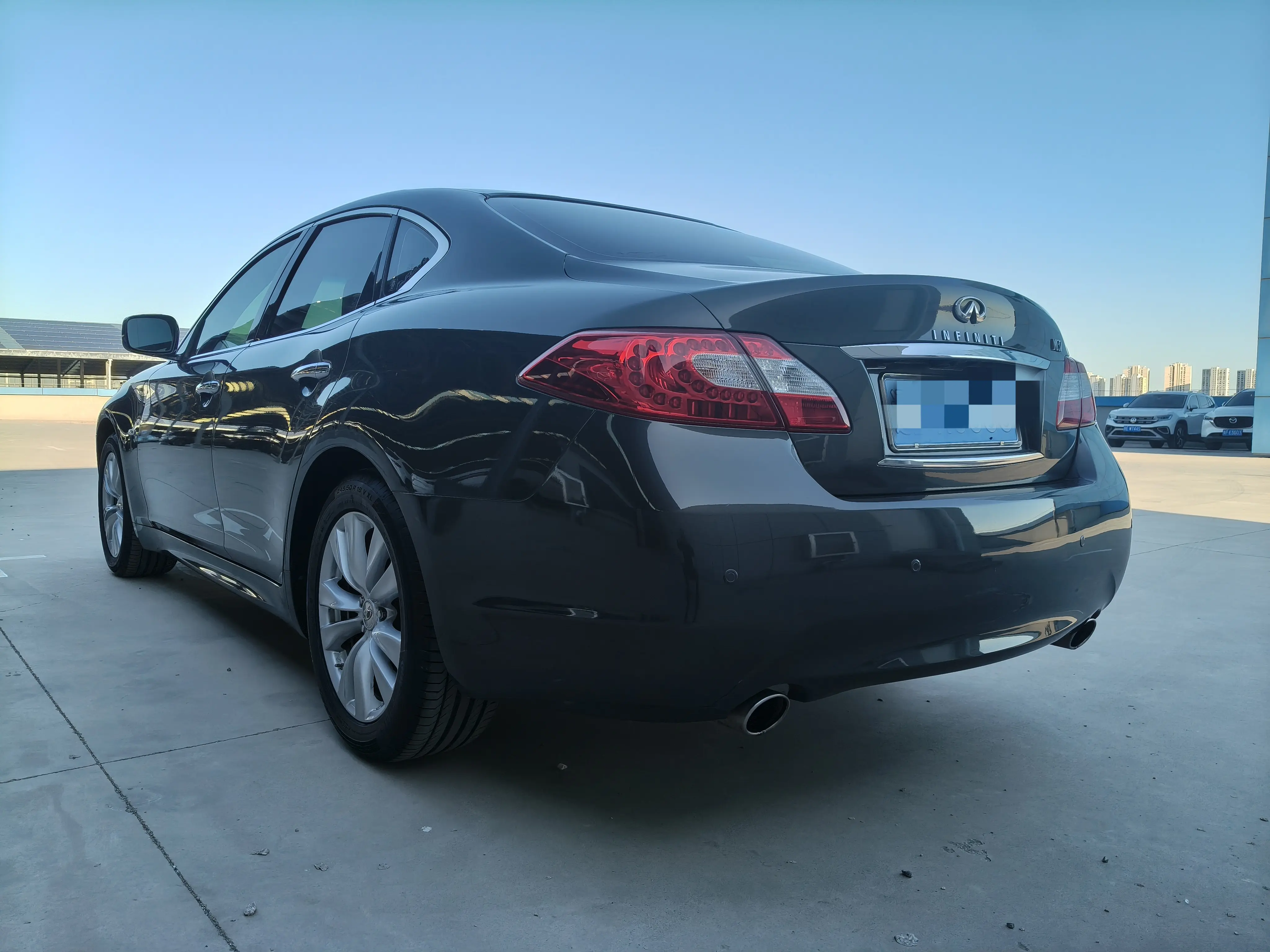 Infiniti M Series