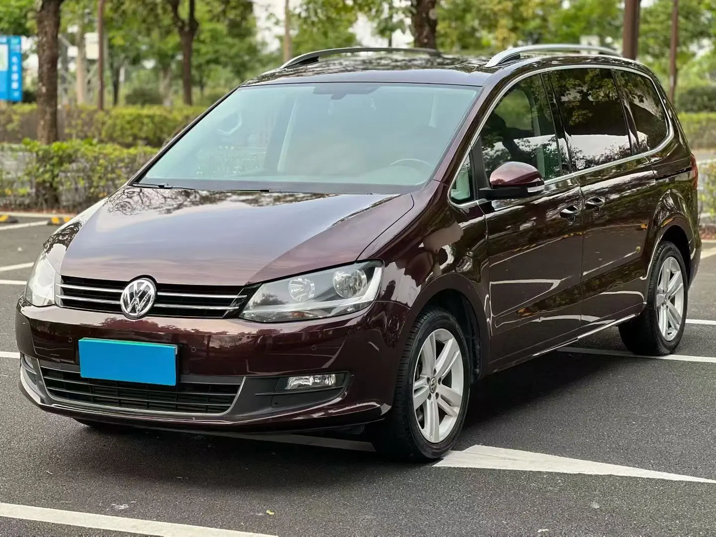 Volkswagen Sharon