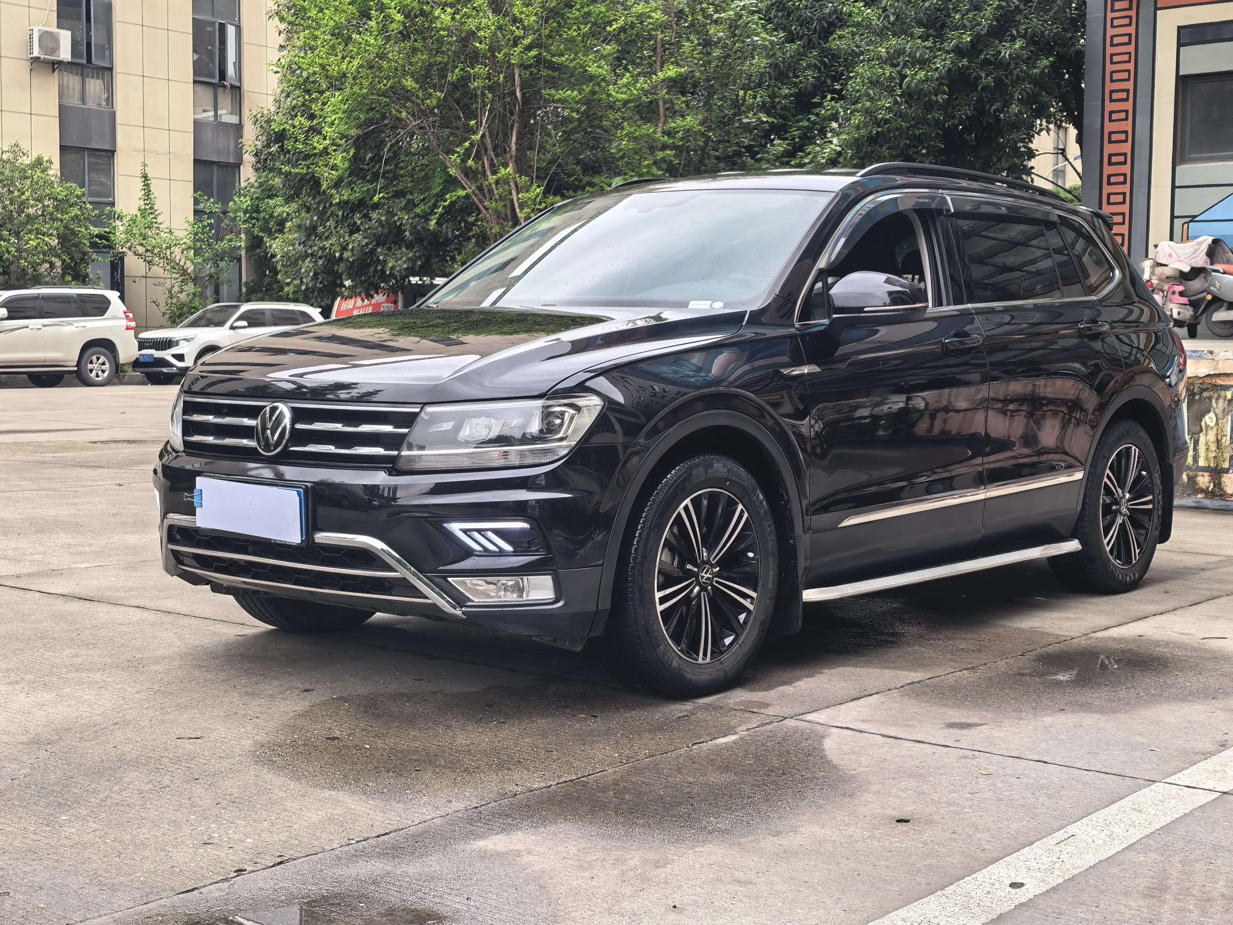 Volkswagen Tiguan L
