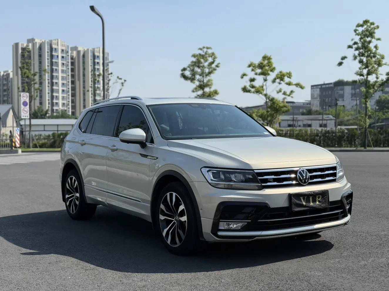 Volkswagen Tiguan L
