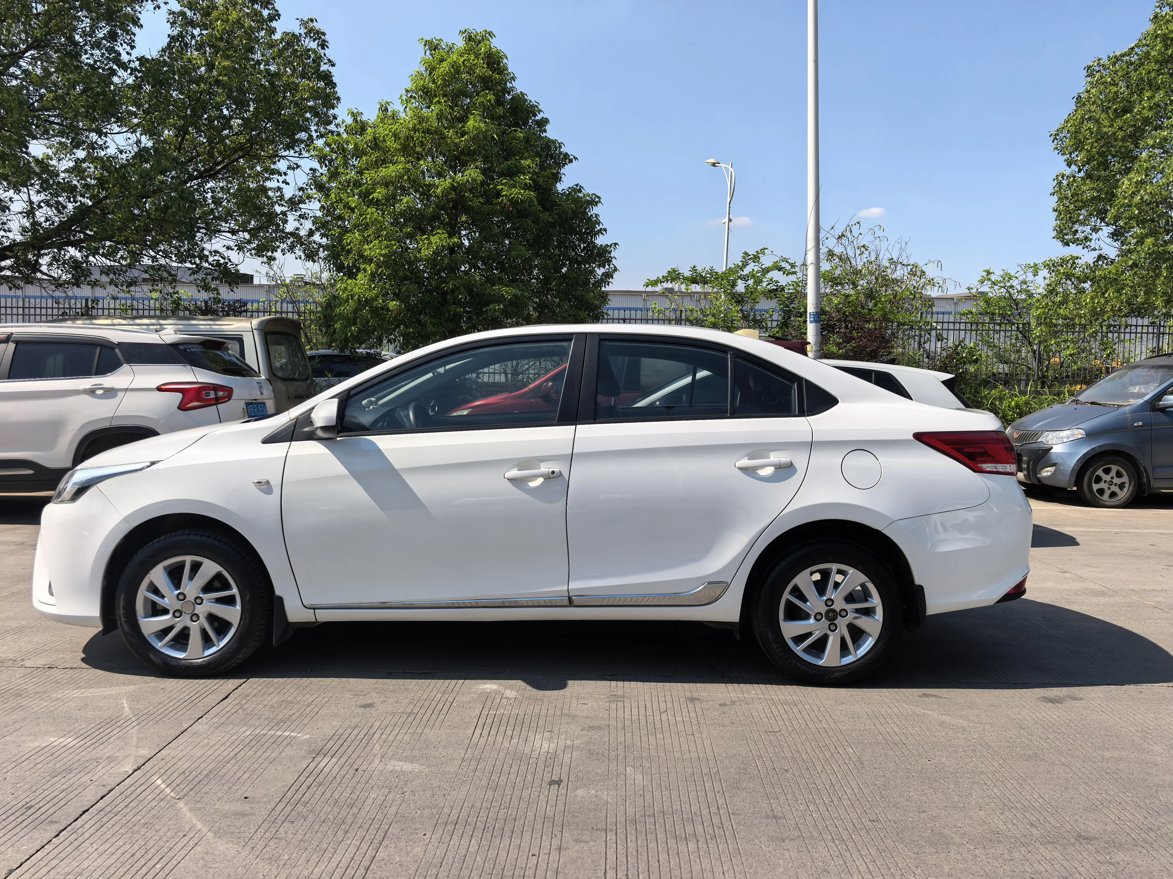 Toyota YARiS L Enjoy