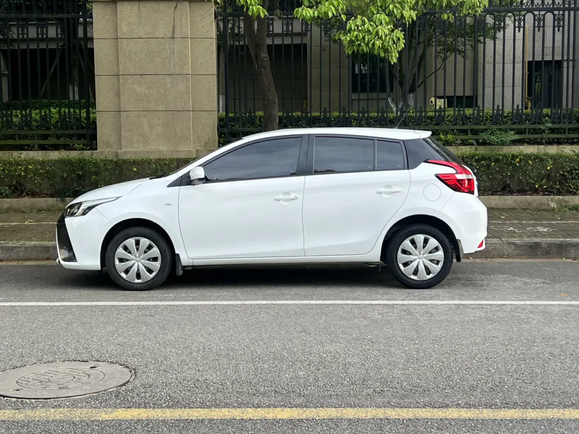 Toyota Yaris L