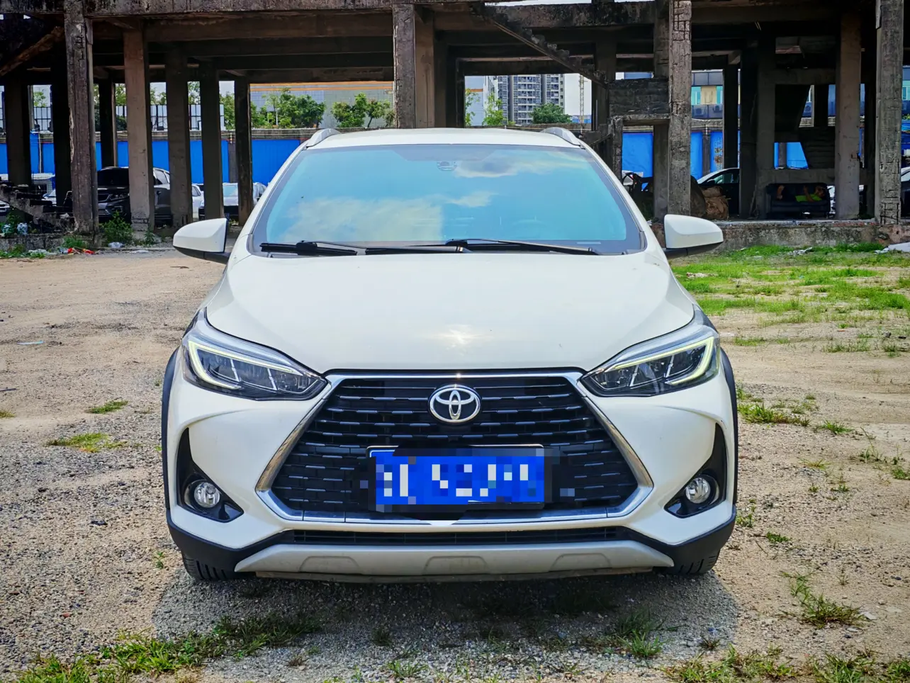 Toyota Yaris L