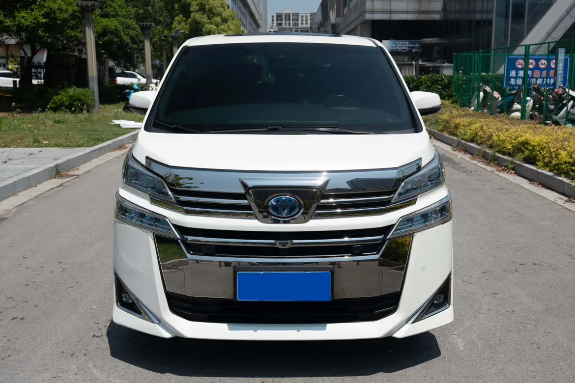 Toyota Crown Wellfire
