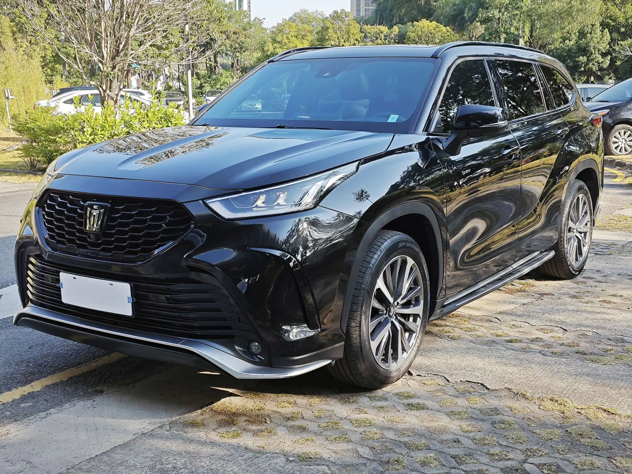 Toyota Crown Kluger