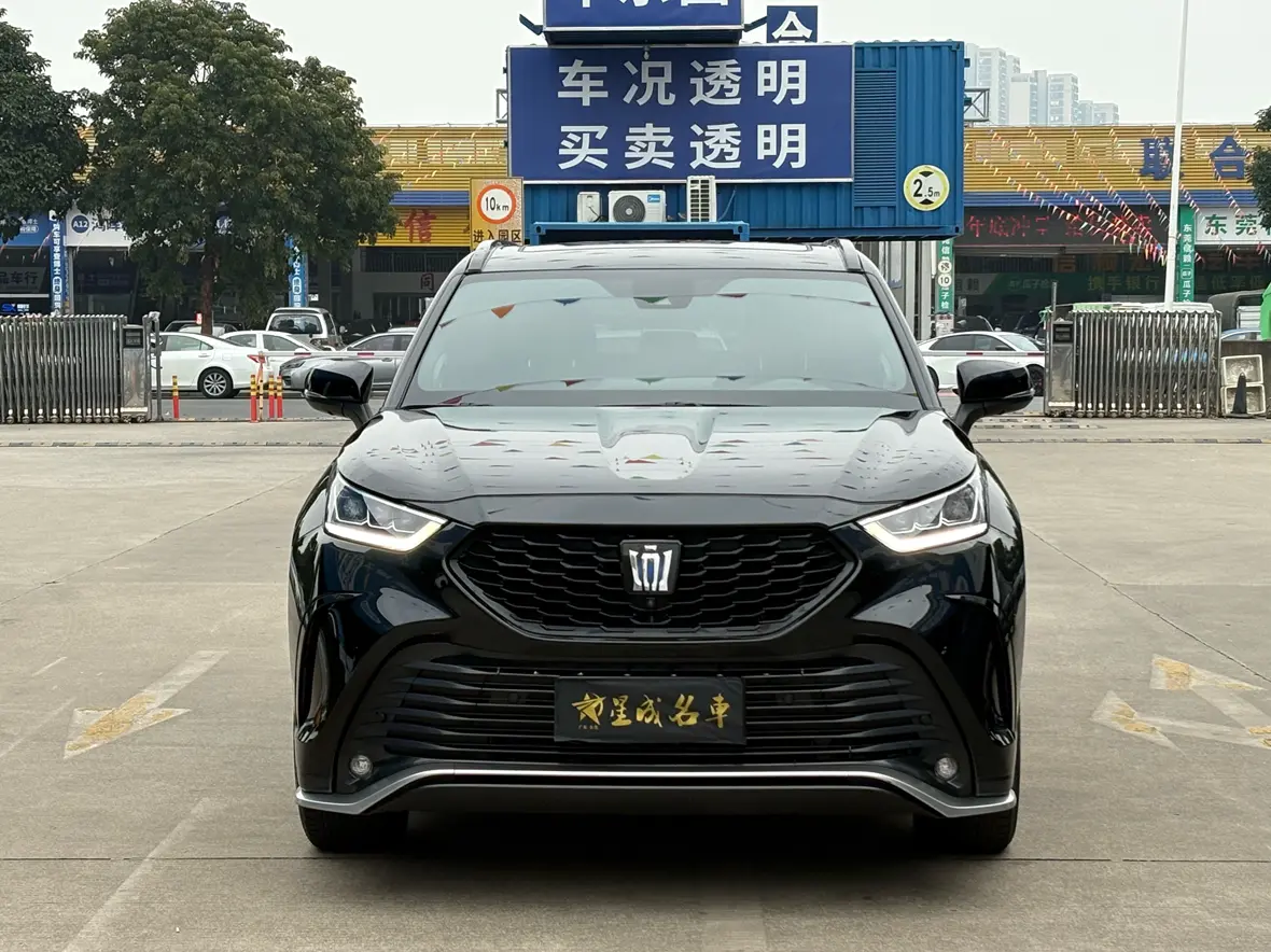 Toyota Crown Kluger