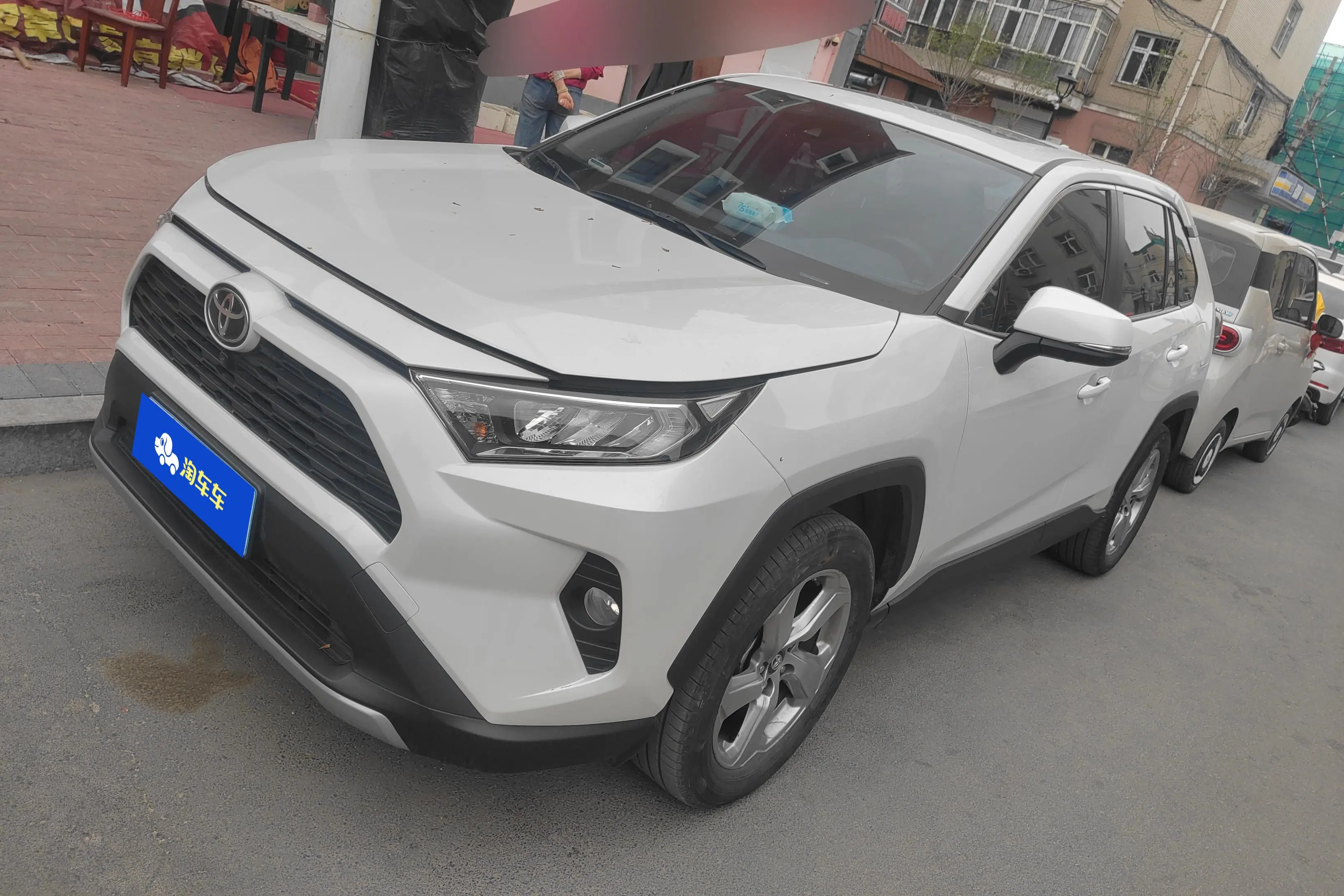 TOYOTA RAV4