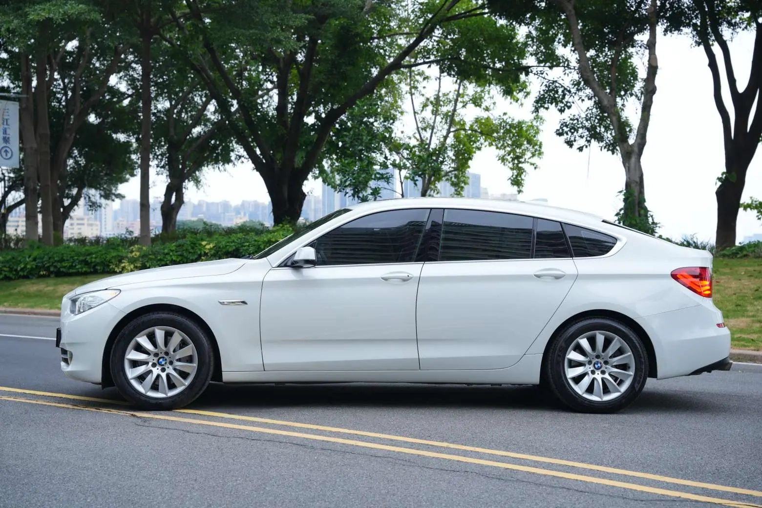 BMW 5 Series GT