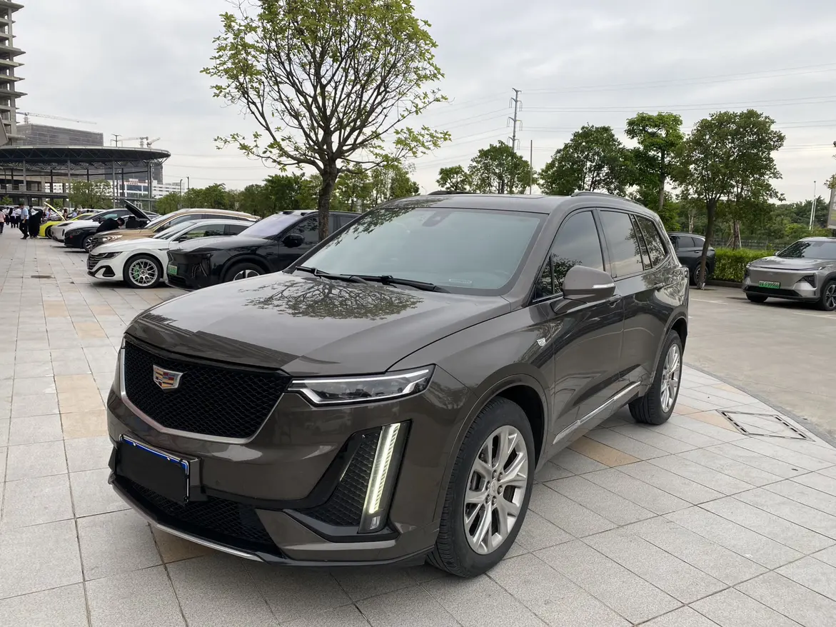 Cadillac XT6