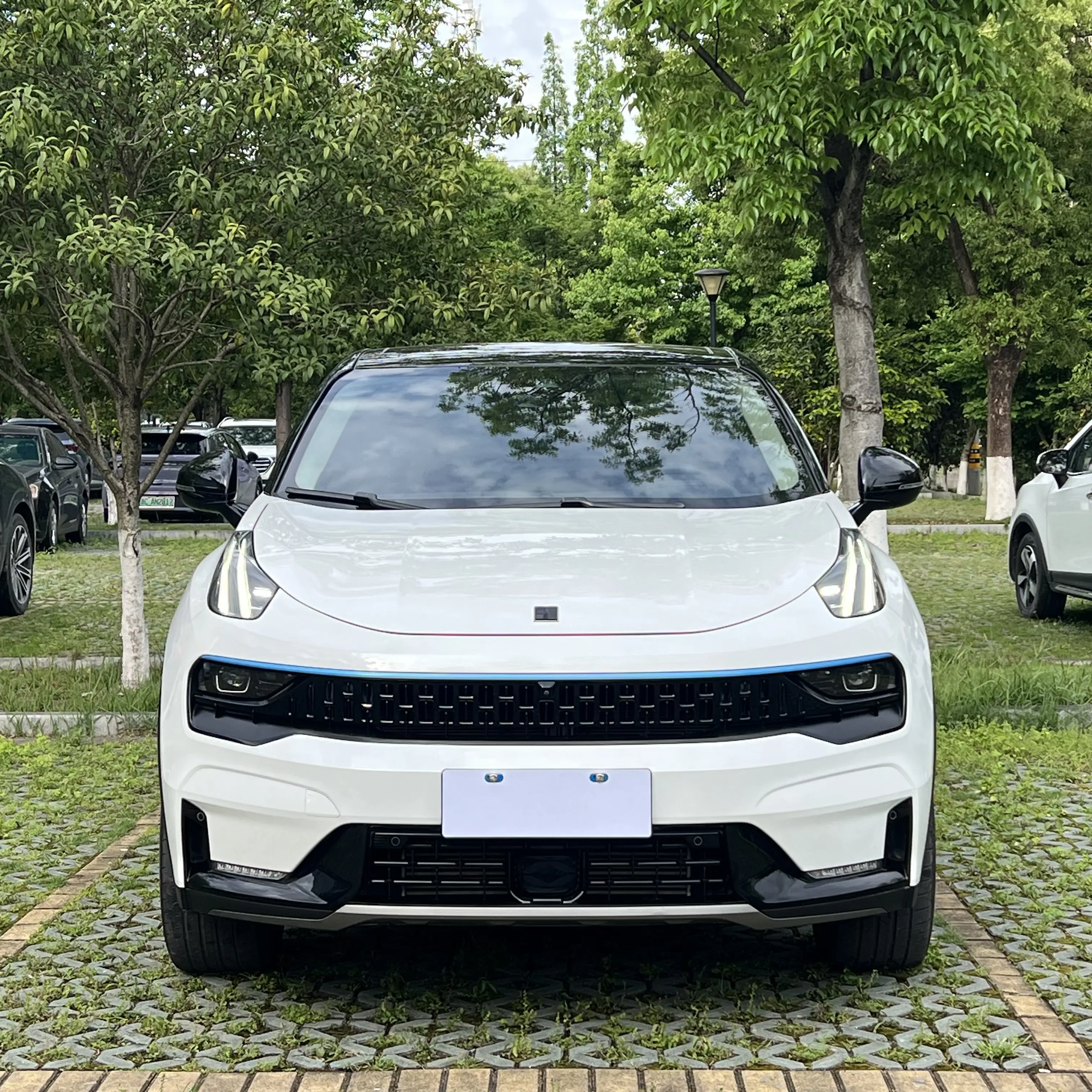 Lynk & Co 05