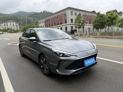 Roewe i5
