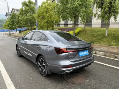 Roewe i5