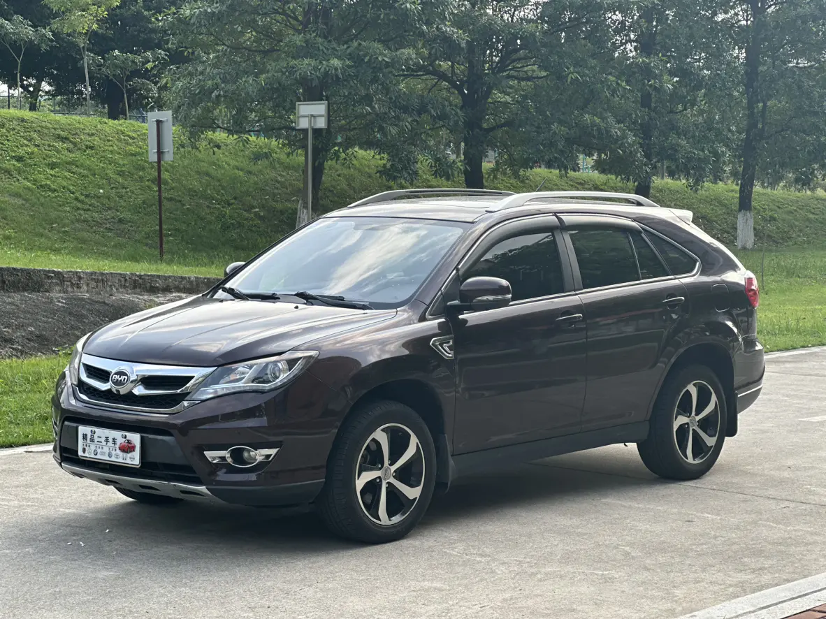 BYD S7