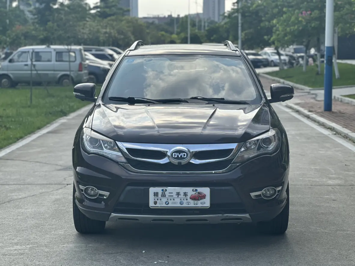 BYD S7
