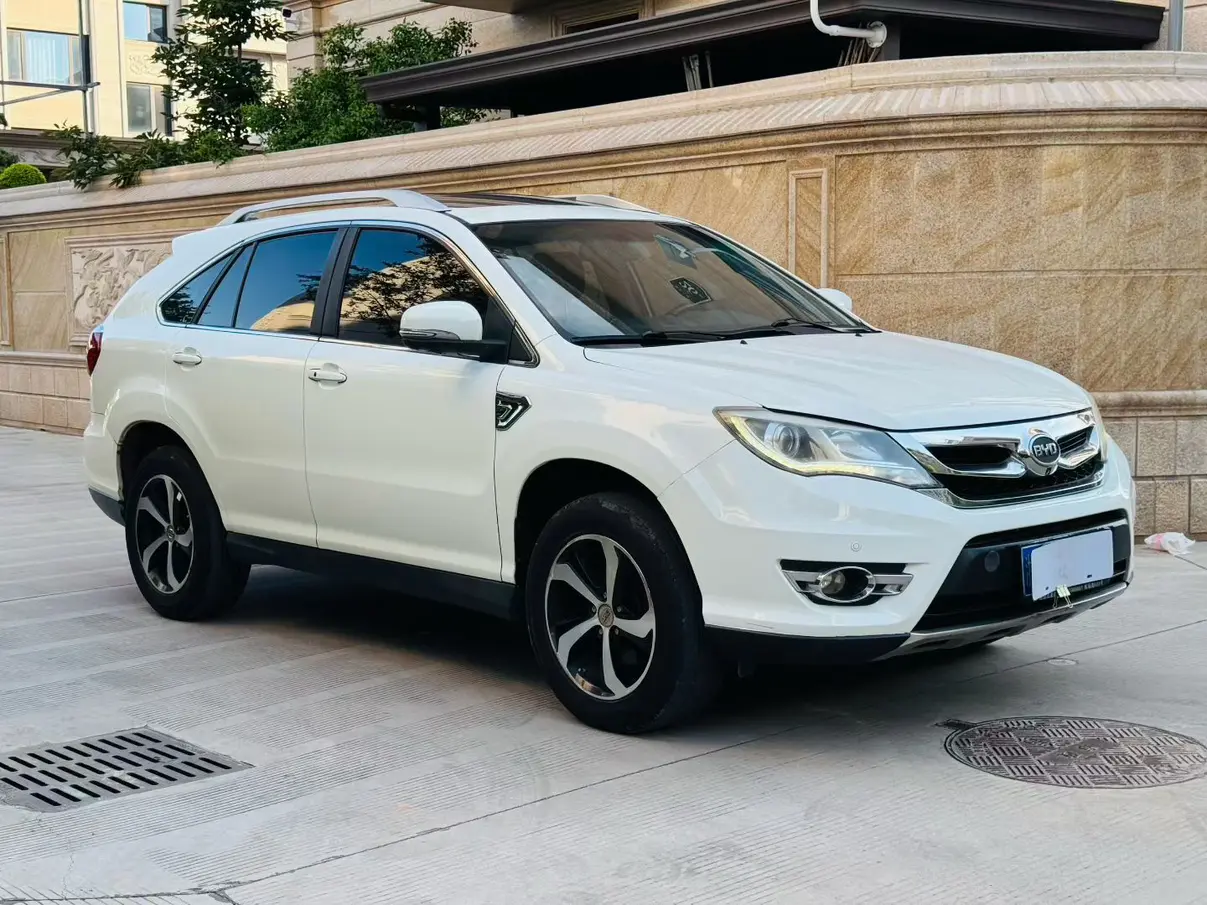 BYD S7