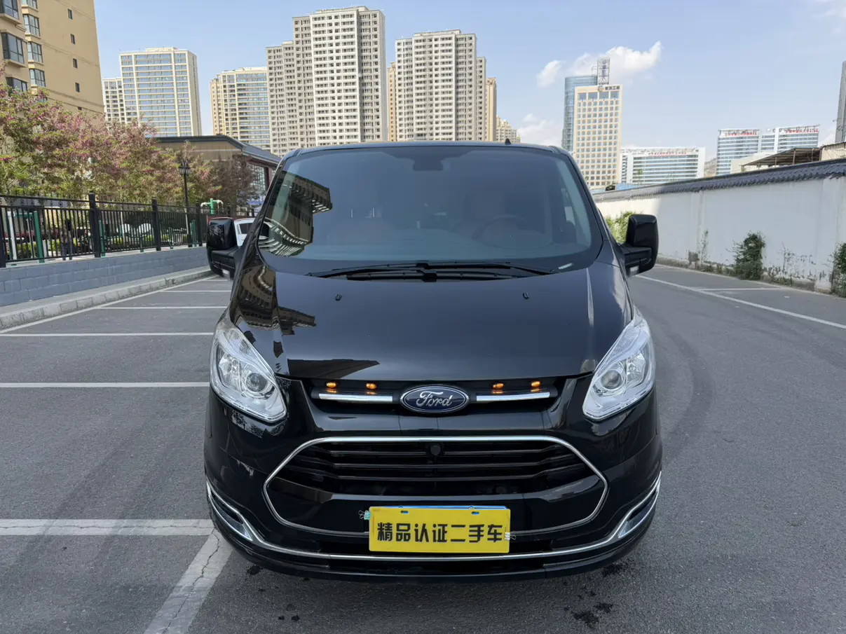 Ford Toureo