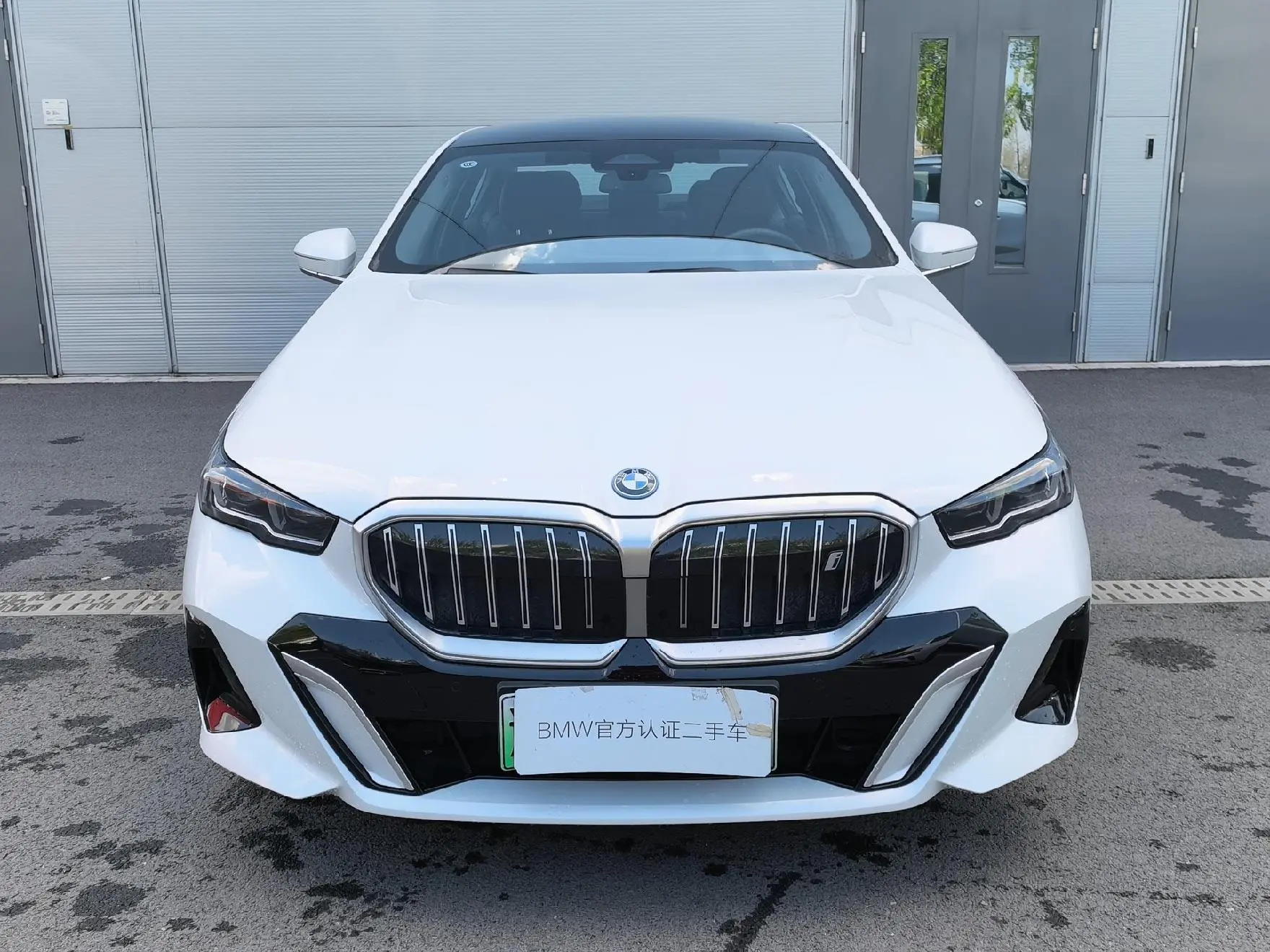 BMW i5