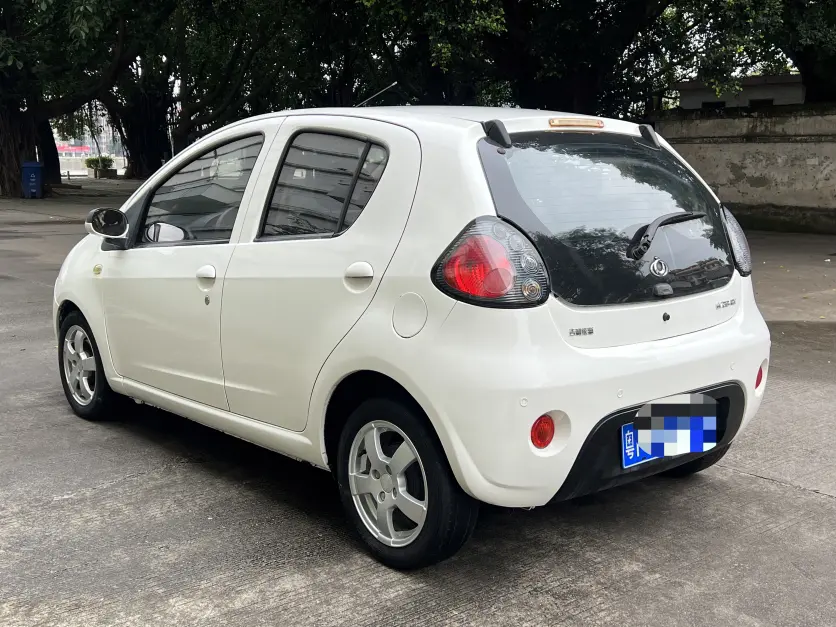 Geely Classic panda