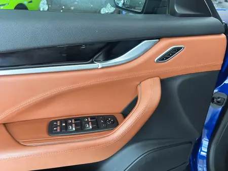 catalog-car-25