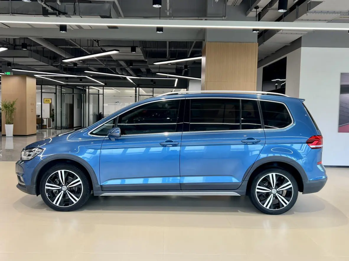 Volkswagen Touran L