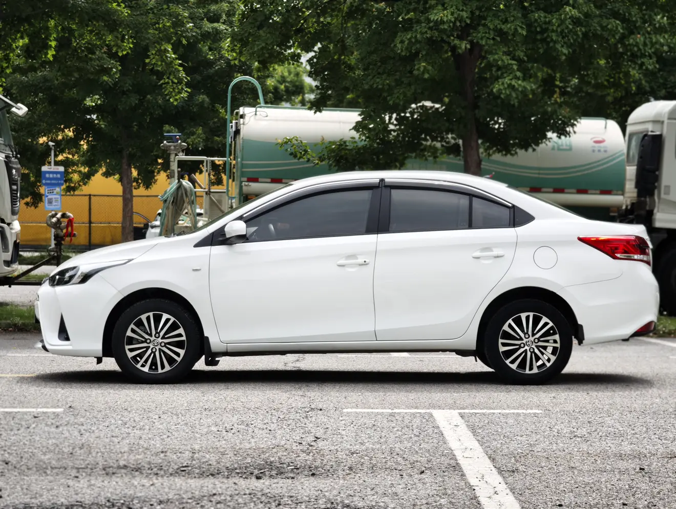 Toyota YARiS L Enjoy