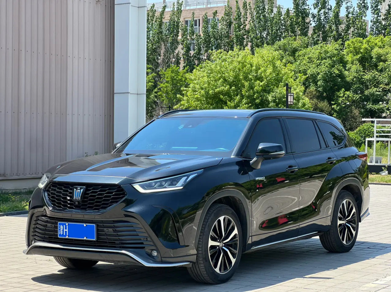 Toyota Crown Kluger