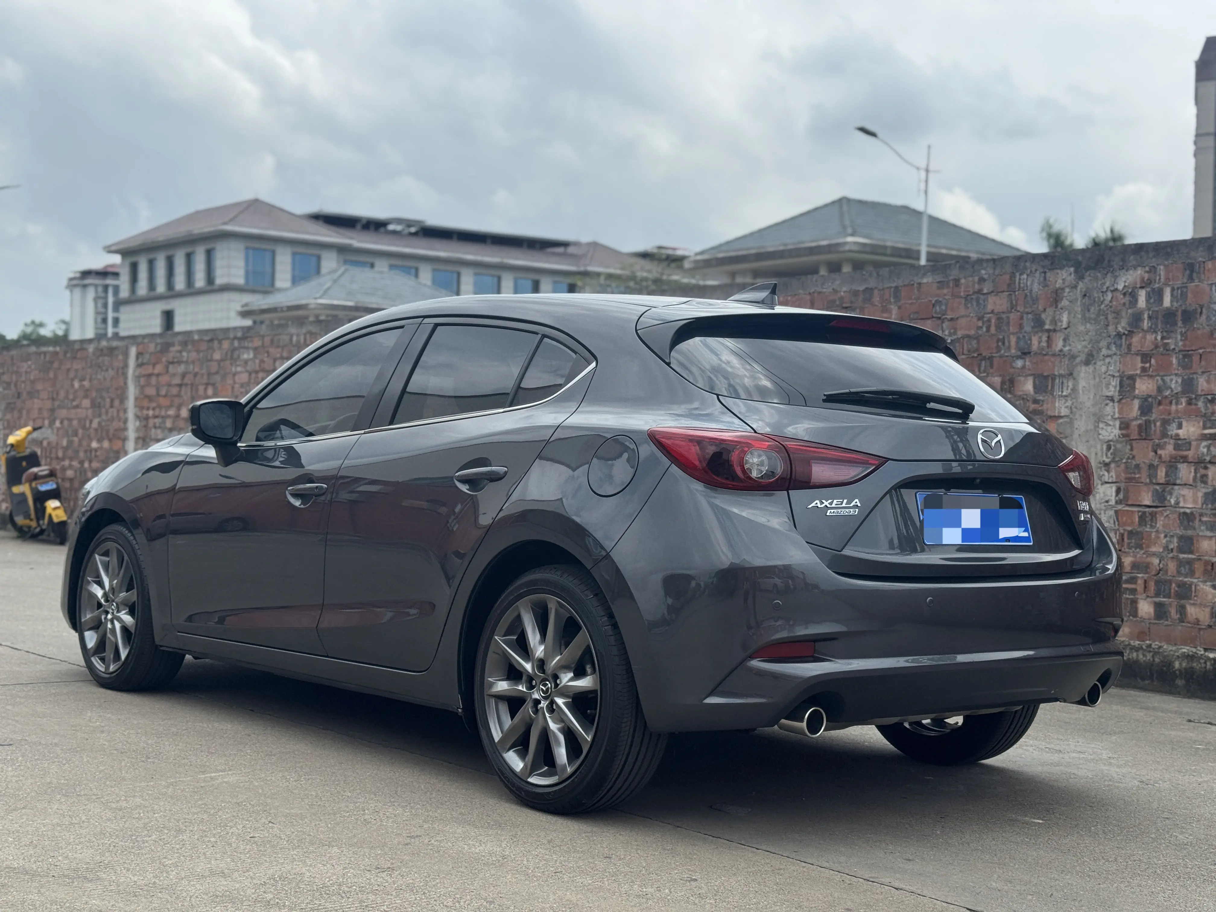 Mazda Axela