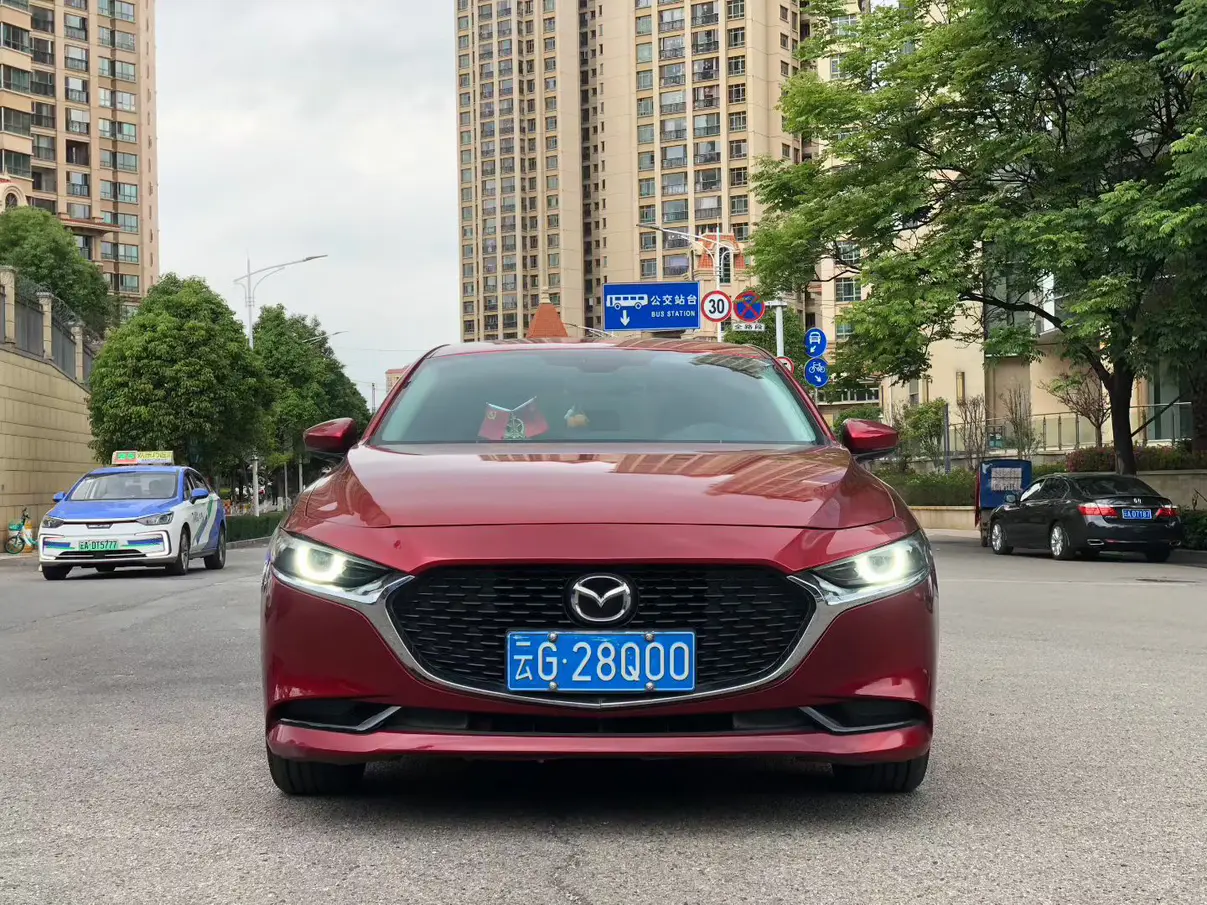 Mazda Axela