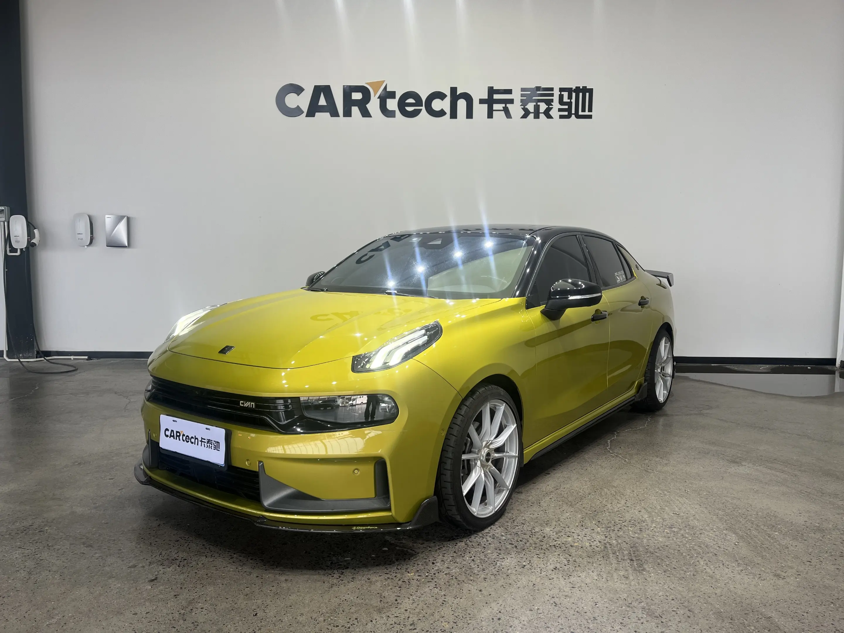 Lynk & Co 03